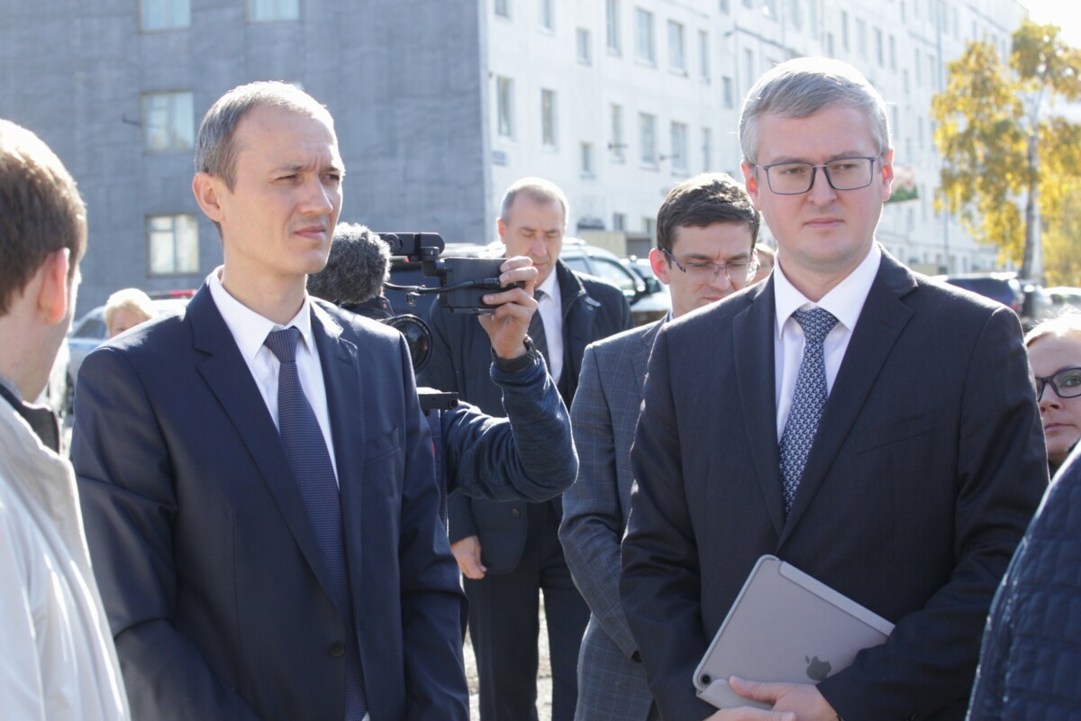 Дмитрий Григоренко провел выездное совещание на площадке строящегося микрорайона в Вилючинске